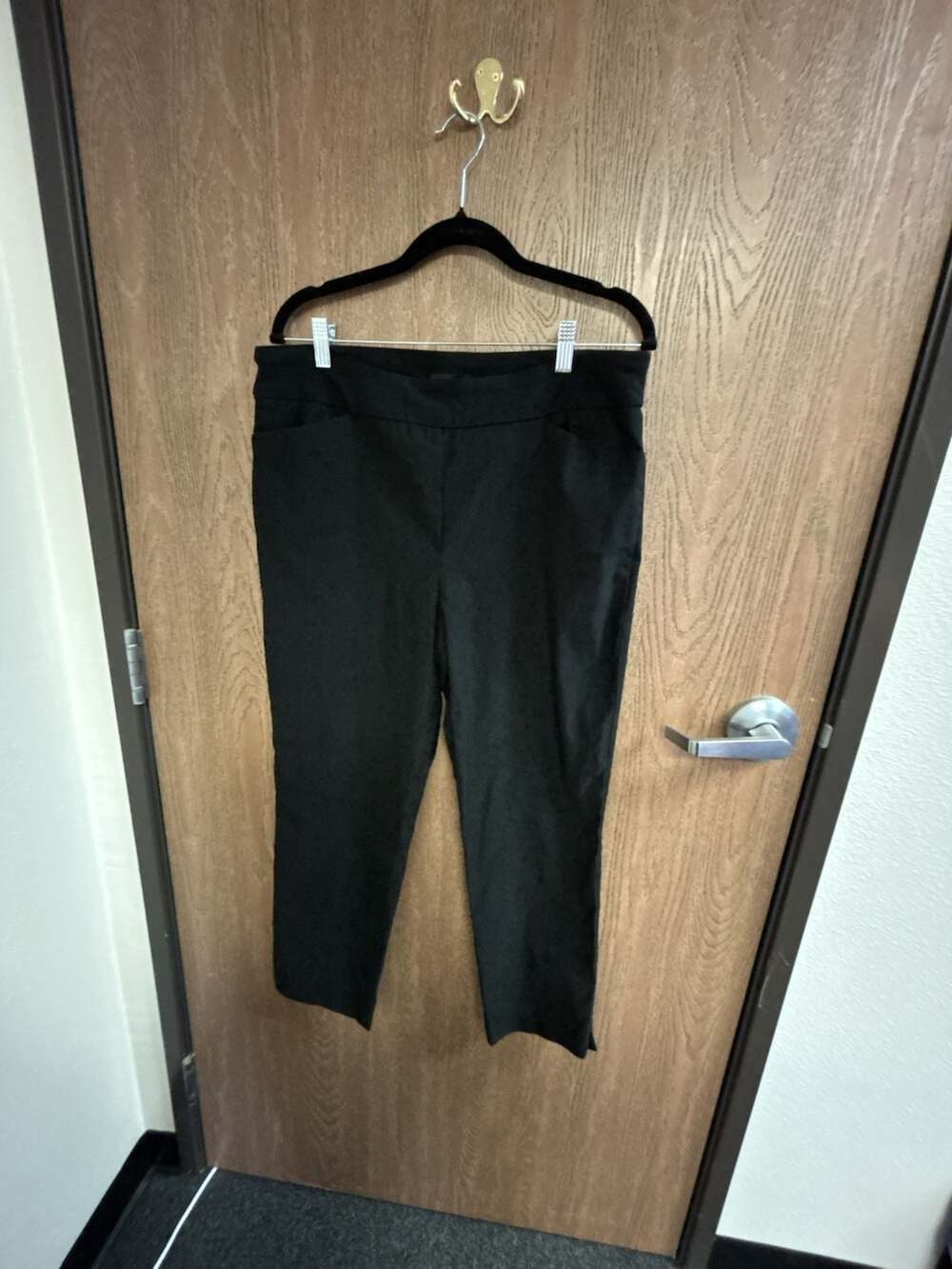 Hilary Radley Women's Black Pull-On Ankle Pants Size L